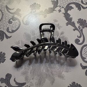 Black Fishbone Hair Clip